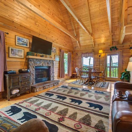 Bear Tracks, 2 Bedrooms, Hot Tub, Fireplace, Wifi, Jetted Tub, Sleeps 6ガトリンバーグ エクステリア 写真
