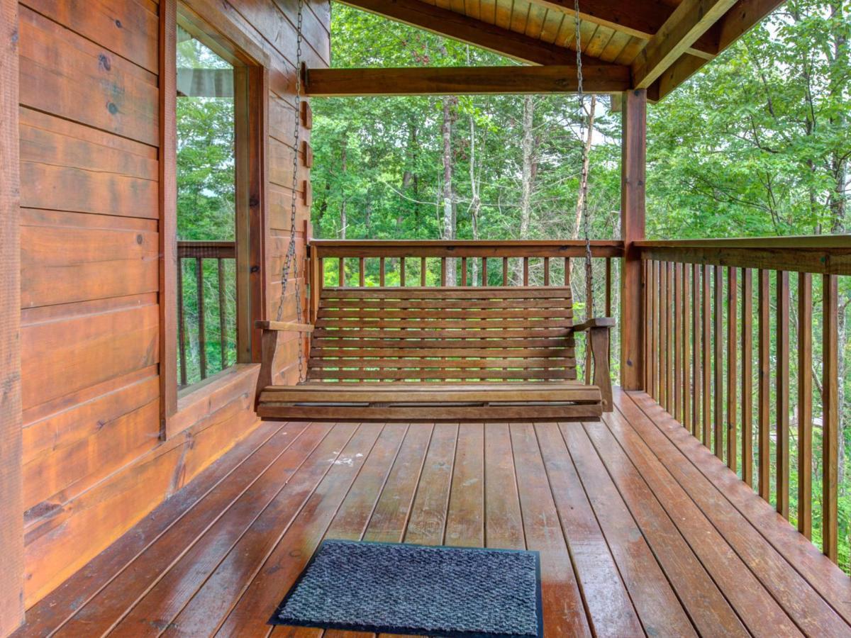 Bear Tracks, 2 Bedrooms, Hot Tub, Fireplace, Wifi, Jetted Tub, Sleeps 6ガトリンバーグ エクステリア 写真